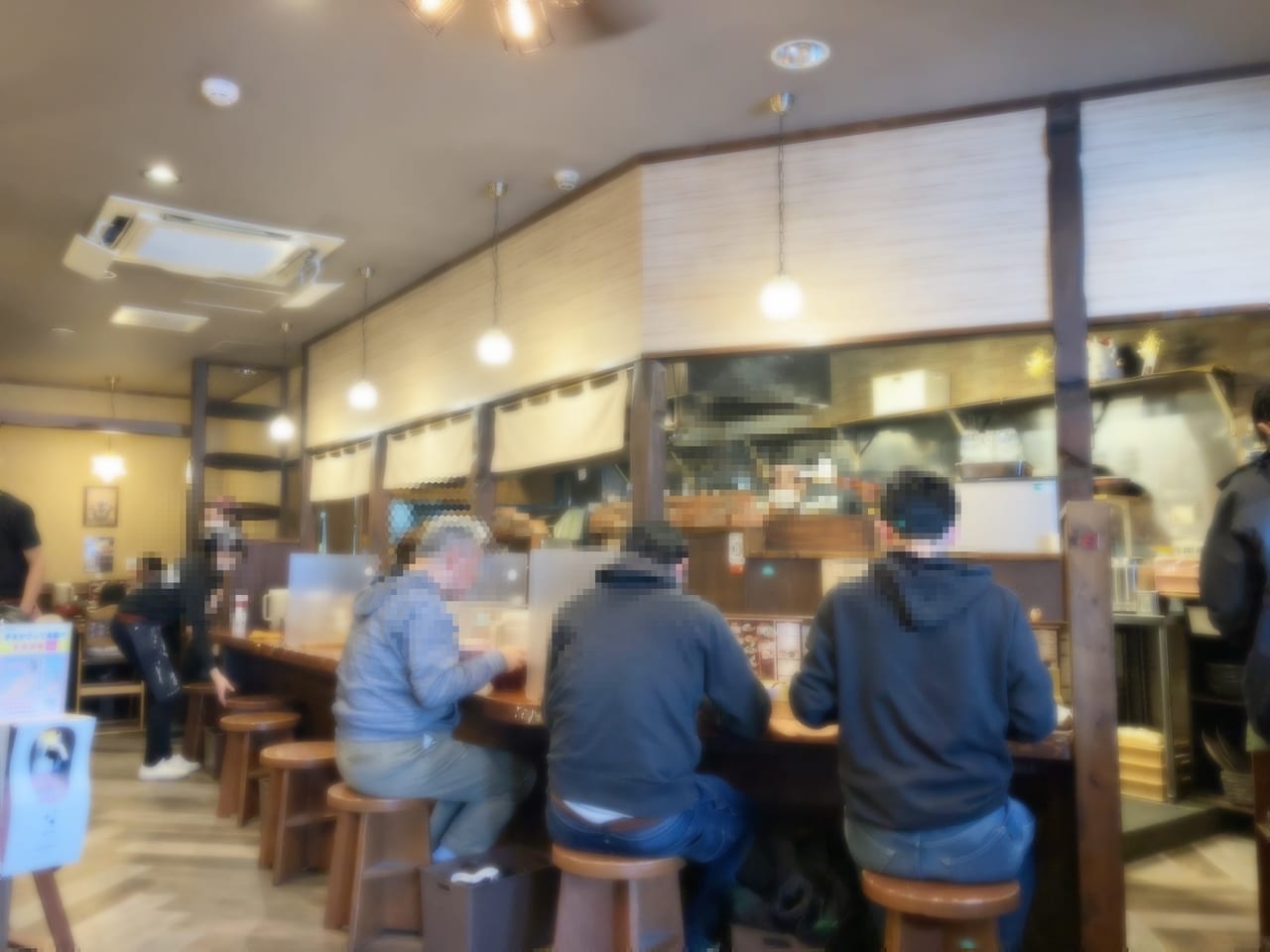 寒い冬にはラーメンが食べらさる。札幌の人気店「吉山商店」の熱々ラーメンを食べてみた。