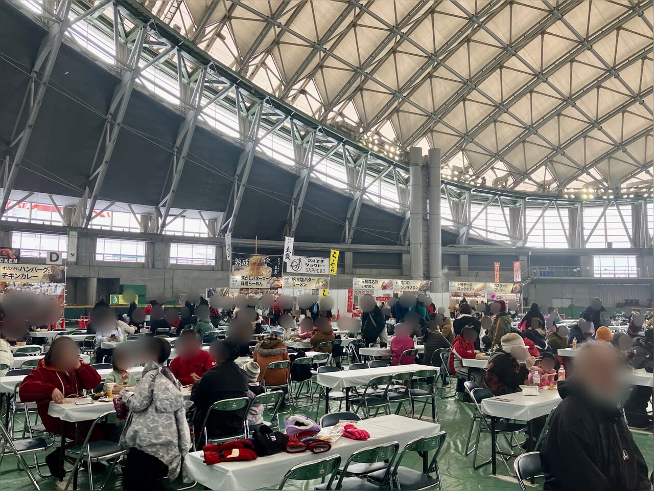 2024年のさっぽろ雪まつり。雪と思いっきり遊べる「つどーむ会場」に行ってみた。室内も楽しめますよ！