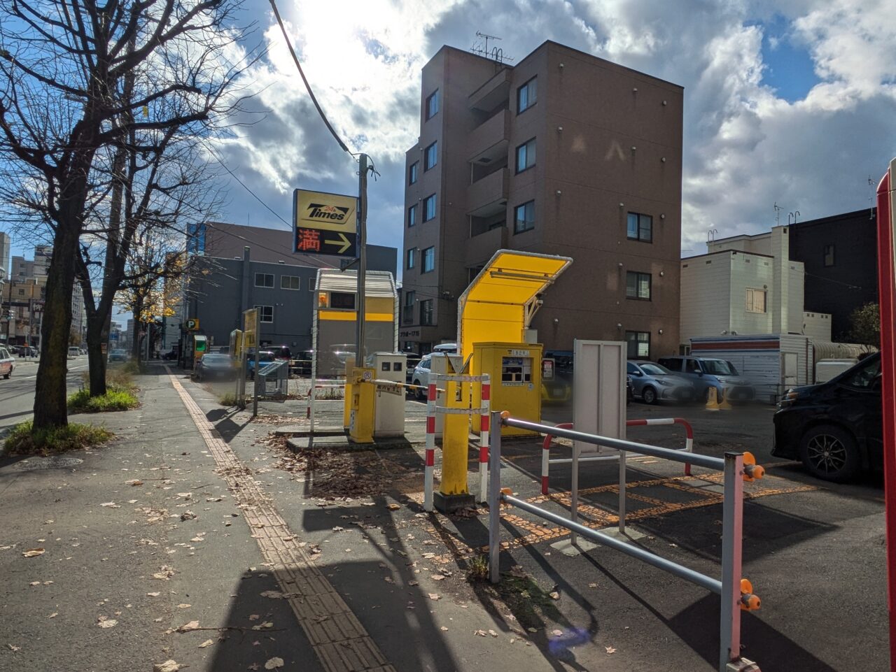 ヘルツ札幌　駐車場