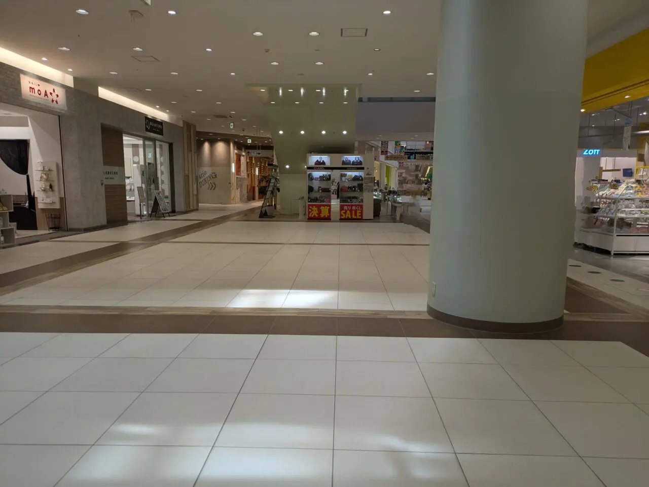 衣装展　アリオ札幌