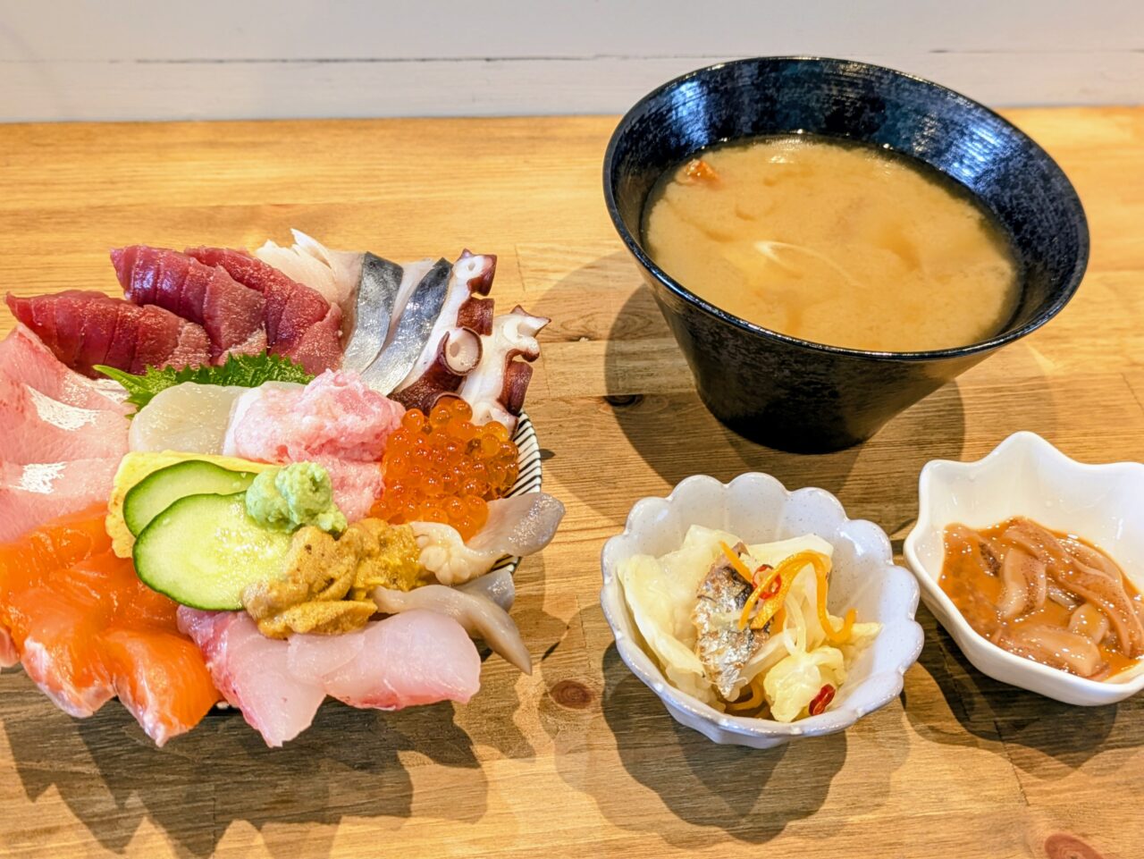 きまぐれ海鮮丼