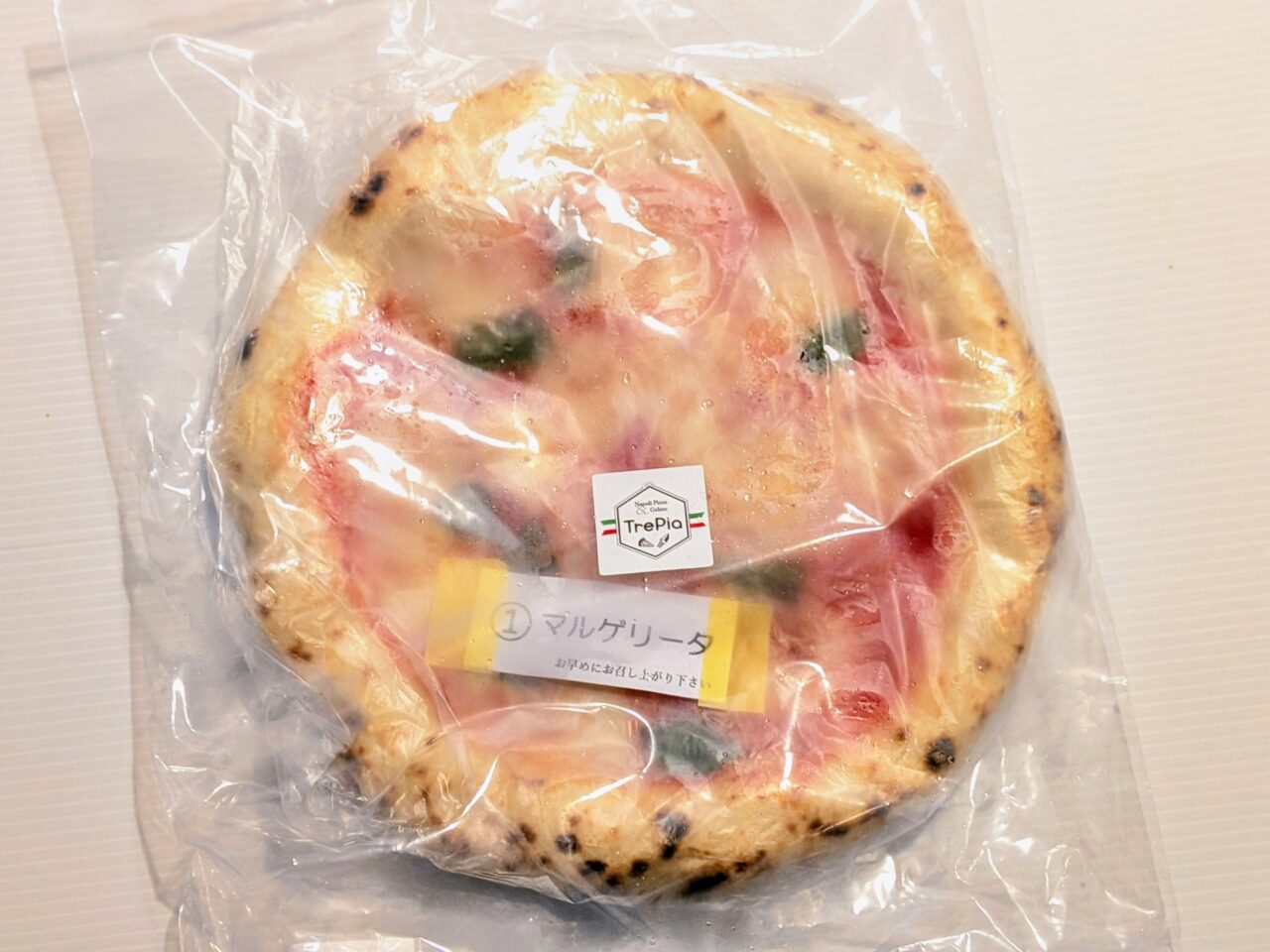 冷凍ピザ　トレピア