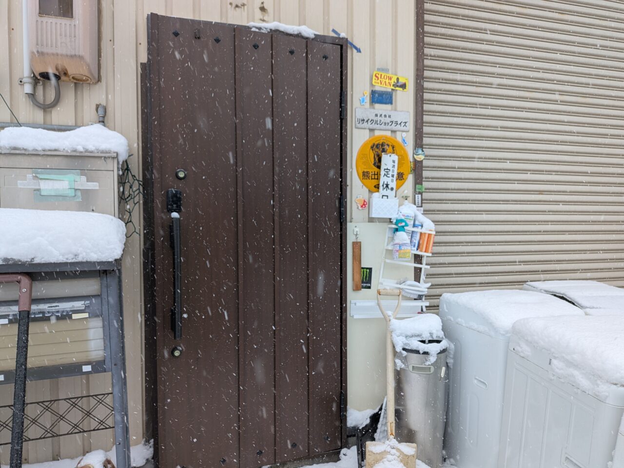 リサイクルショップライズ　入口