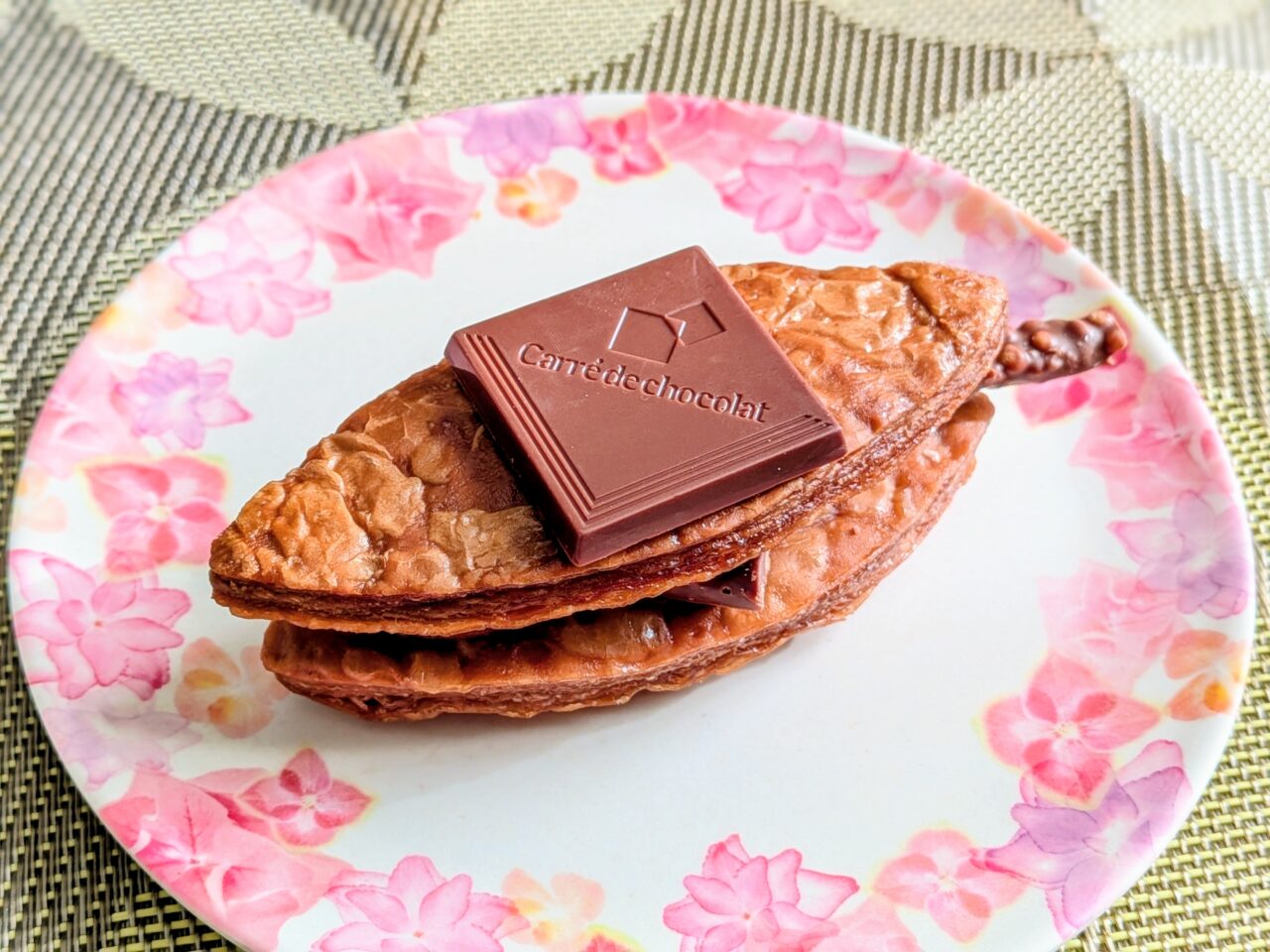 森永製菓　小枝チョコパイ