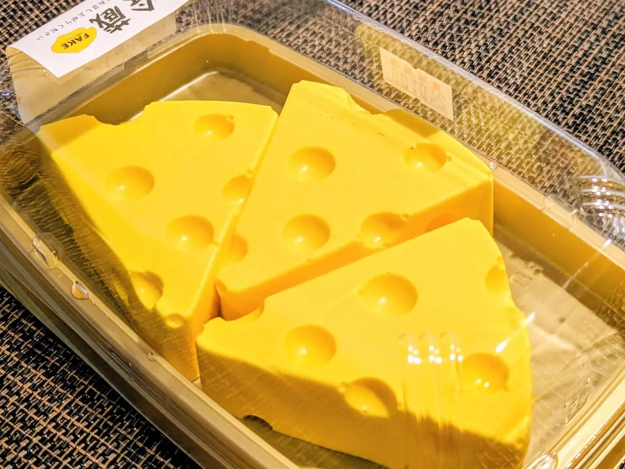 フェイクサプライズスイーツ