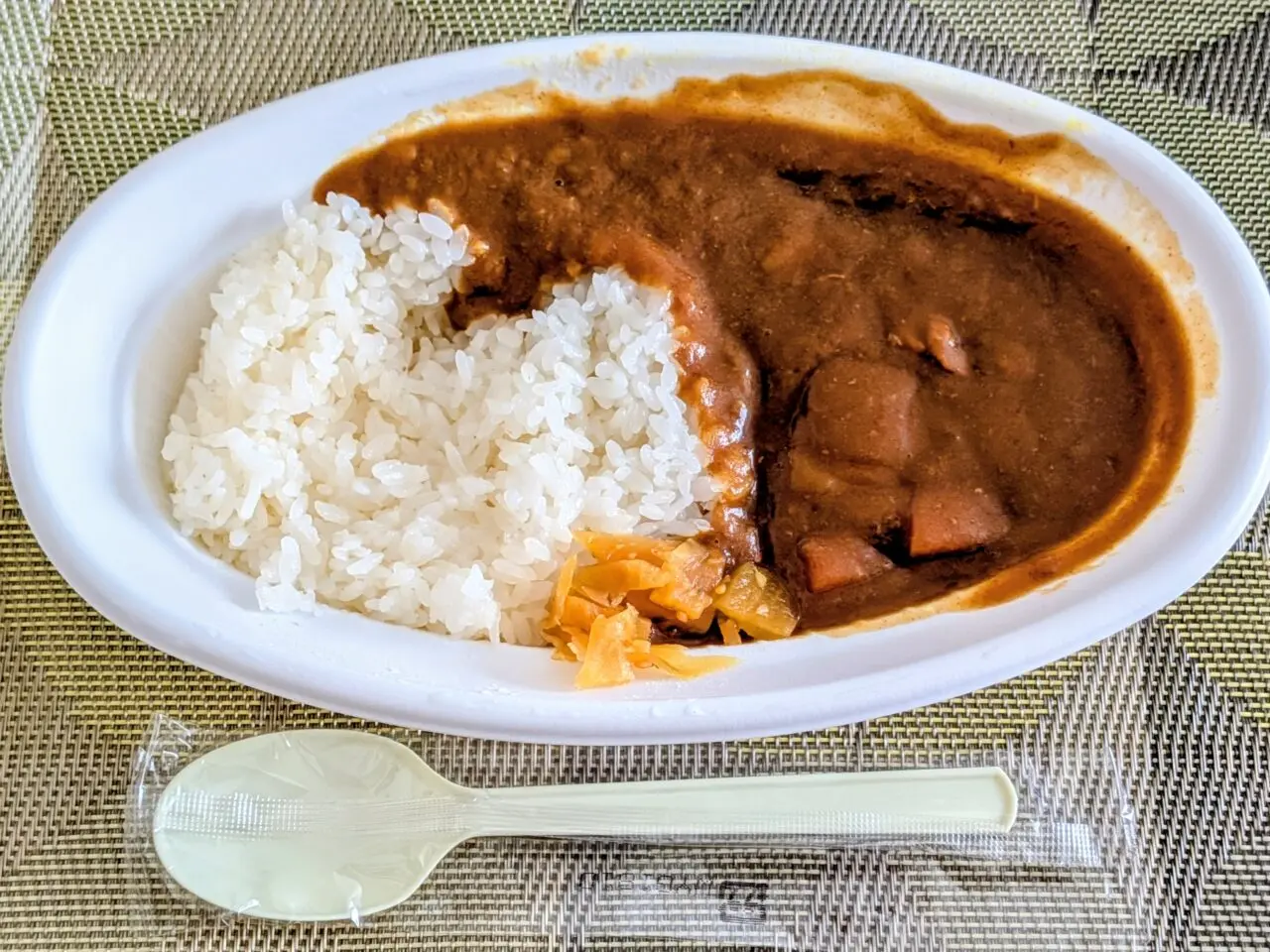 あろはっぴー　カレー